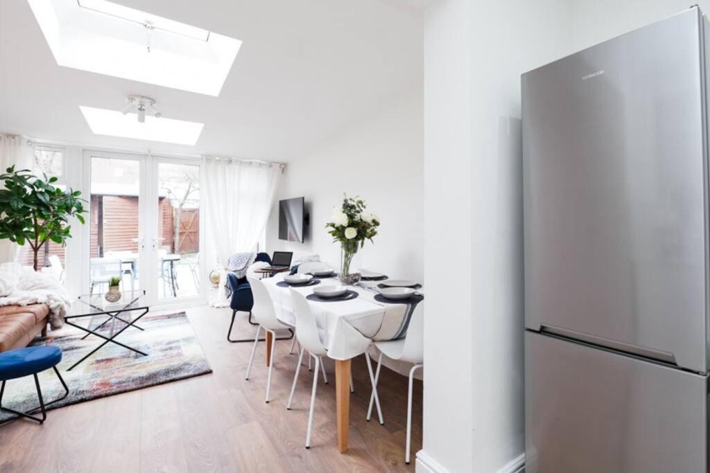 Newly Renovated Modern 4 Bed 3 Bath Apartment London Eksteriør billede