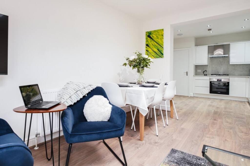 Newly Renovated Modern 4 Bed 3 Bath Apartment London Eksteriør billede