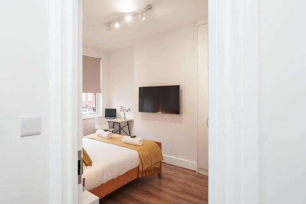 Newly Renovated Modern 4 Bed 3 Bath Apartment London Eksteriør billede