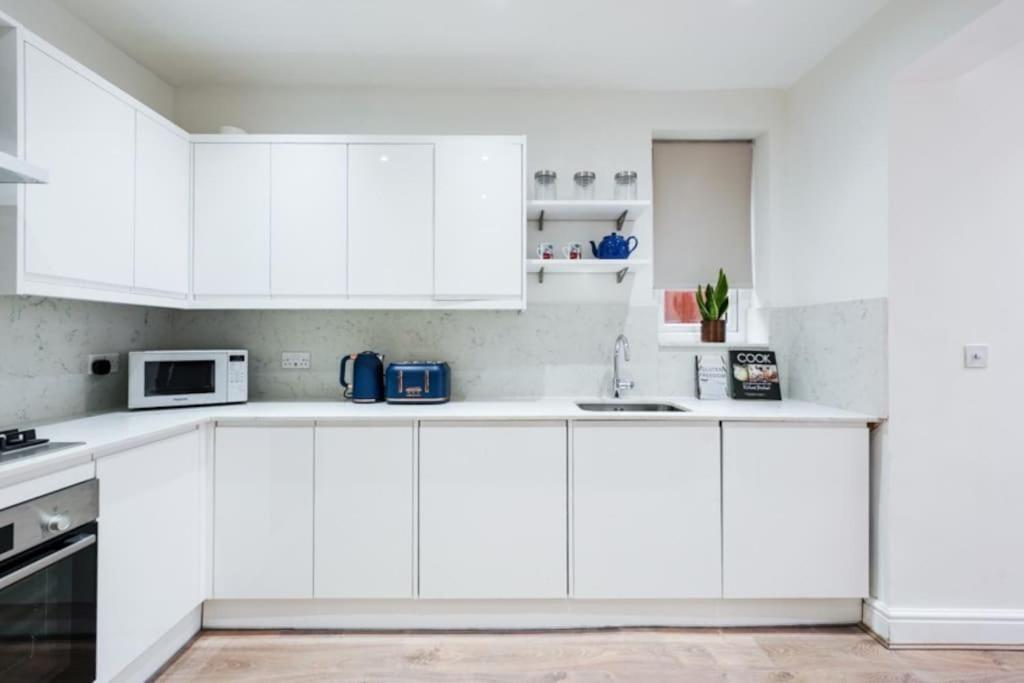 Newly Renovated Modern 4 Bed 3 Bath Apartment London Eksteriør billede