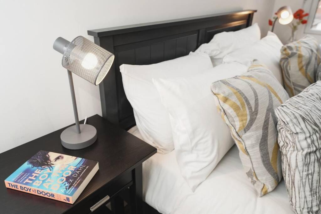 Newly Renovated Modern 4 Bed 3 Bath Apartment London Eksteriør billede